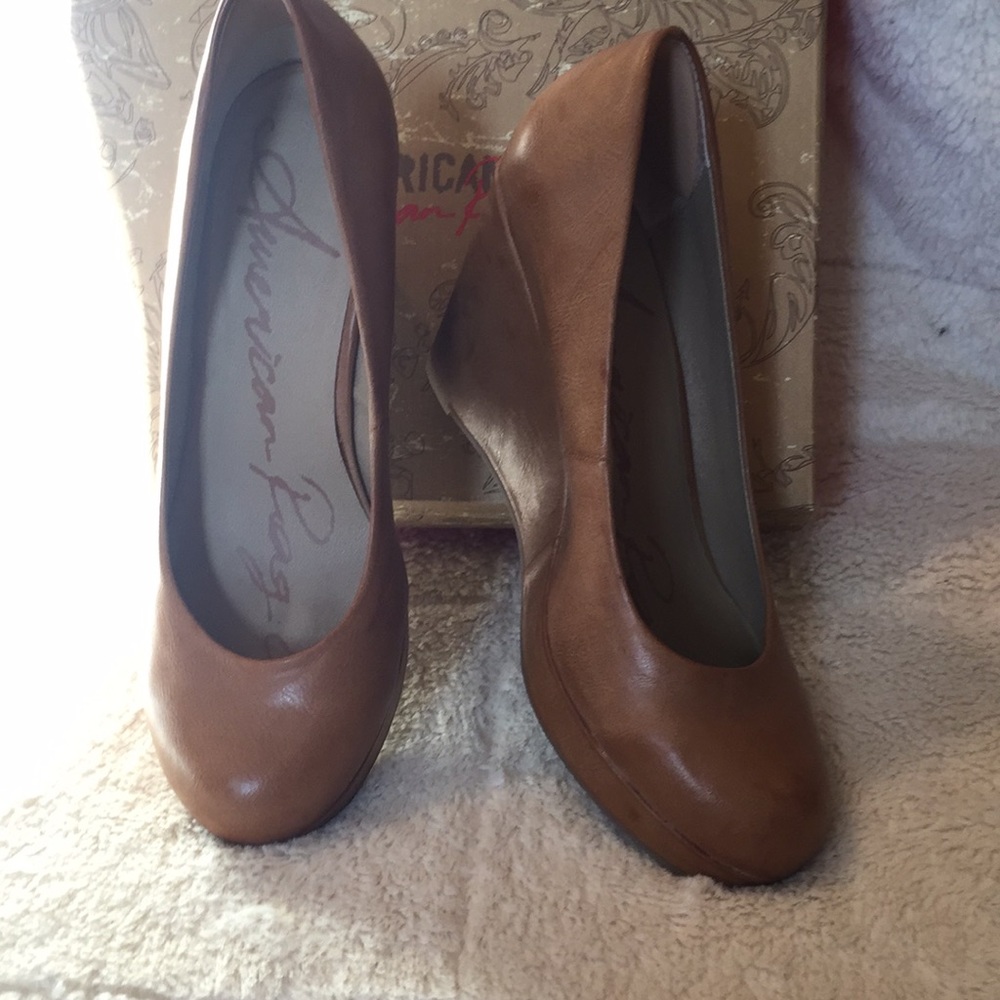 American Rag Tan Leather 3” Wedge